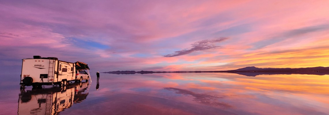 When is the best time to visit Salar de Uyuni?