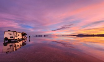 When is the best time to visit Salar de Uyuni?